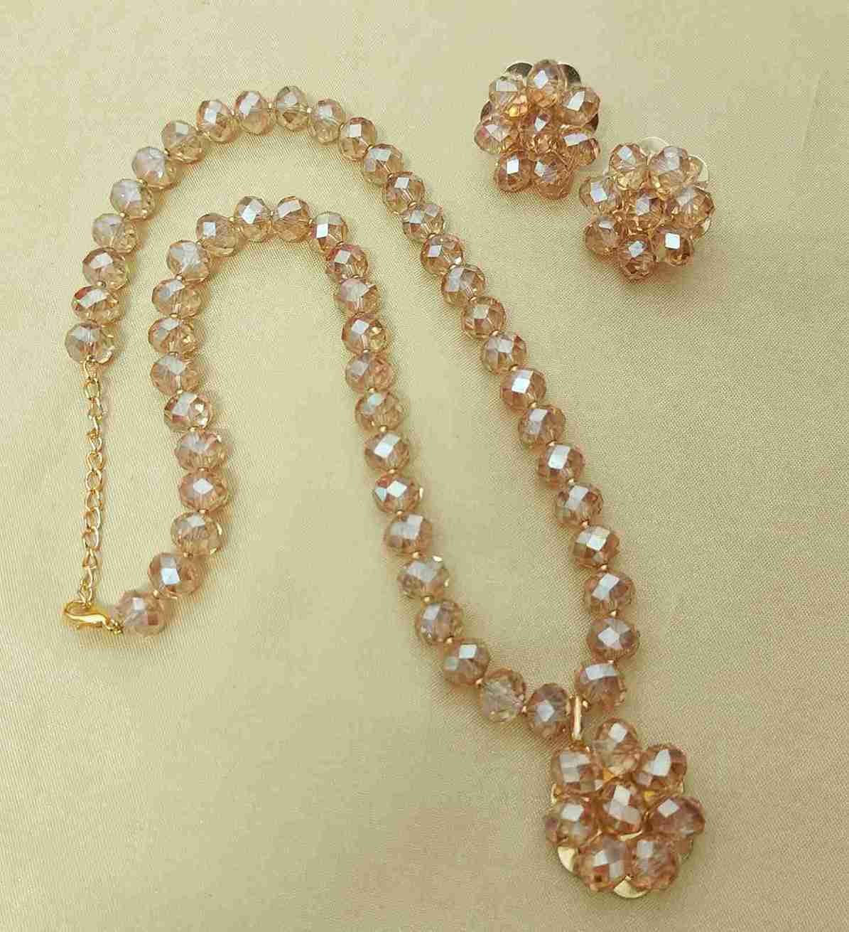 Western Pearl Mala With Studs